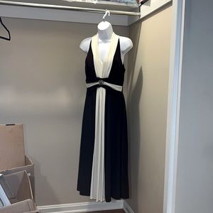 Jessica Howard brown and cream dress with crystal embellishment.  EUC